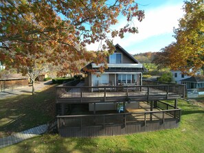 Panoramic views and stunning sunsets inside and out.