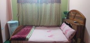 Bed Room with Cooler