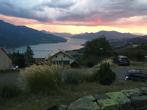 coucher de soleil vu du bas de la maison
