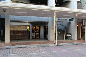From the right side of Paul Smith Kitami