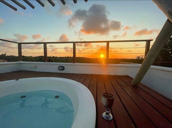 Bain à remous extérieur