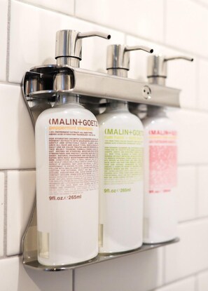Bathroom amenities