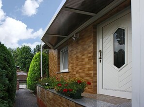 External view of the building. Picture 1