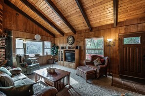 01 19721 Cottonwood Street1 mls (4)