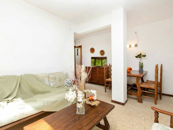 Mobilia, Pianta, Tavolo, Comfort, Cornice, Costruzione, Legna, Interior Design, Pavimento, Pianta Della Casa