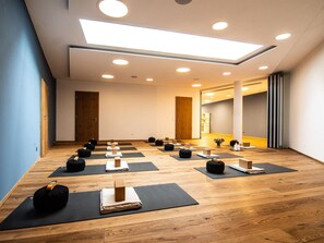 Property, Wood, Interior Design, Flooring, Architecture, Hall, Building, Floor, Line