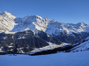 Sky, Mountain, Snow, Nature, Natural Landscape, Highland, Slope, Terrain, Landscape, Freezing