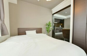 1 double bed in the bedroom