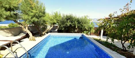 Swimming Pool, Property, Real Estate, Leisure, House, Building, Home, Villa, Sky, Estate