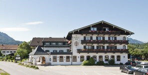 Landhotel-Restaurant Wessner Hof (DE Marquartstein) - Moritz Josef - 0101-Hotel Hausansicht