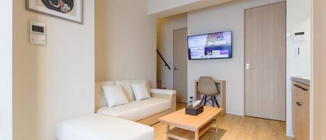 The room is a maisonette type and the size is 52.16㎡. The room is a maisonette type and the size is 52.16㎡.
