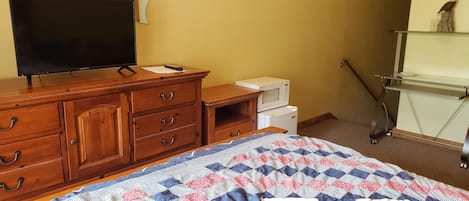 Bedroom with Microwave &amp; Fridge