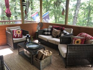 Screen porch!