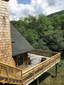 Large Mountain House on Schohaire Creek