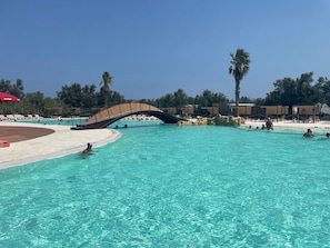 Wasser, Himmel, Schwimmbad, Azurblau, Baum, Küsten Und Ozeanische Forms, Aqua, Freizeit, Ferienort, Strand