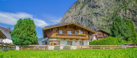 Pianta, Cielo, Proprietà, Nube, Costruzione, Montagna, Paesaggio Naturale, Albero, Casa, Lotto