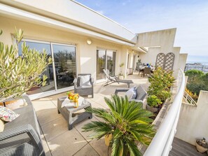 Human Settlement, Apartment, Condominium, Hotel, Swimming Pool, Resort, Resort Town