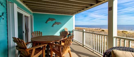 Oceanfront Deck (HUGE:12x24) Breathtaking views, high bar dining and couch.