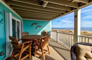 Oceanfront Deck (HUGE:12x24) with breathtaking views, high table top dining.