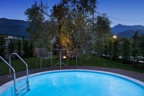 Private pool