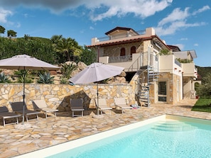 Eigentum, Schwimmbad, Haus, Zuhause, Grundeigentum, Gebäude, Himmel, Urlaub, Estate, Resort