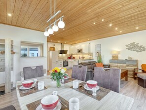 Möbel, Eigentum, Tabelle, Stuhl, Interior Design, Beleuchtung, Wohnzimmer, Holz, Flooring