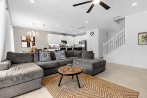 5220 Oakbourne Ave (2).jpg