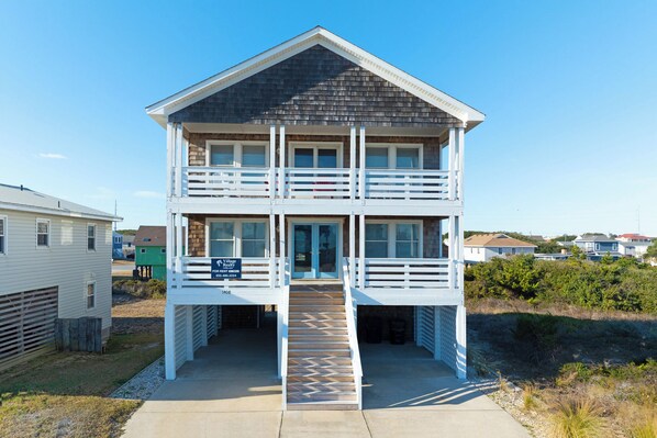 KDN2208: Sea A Chance | Front Exterior