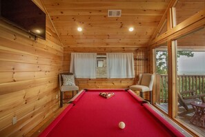 Spielezimmer