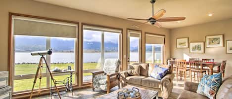 The living room has breathtaking views of the surrounding Olympic mountains!