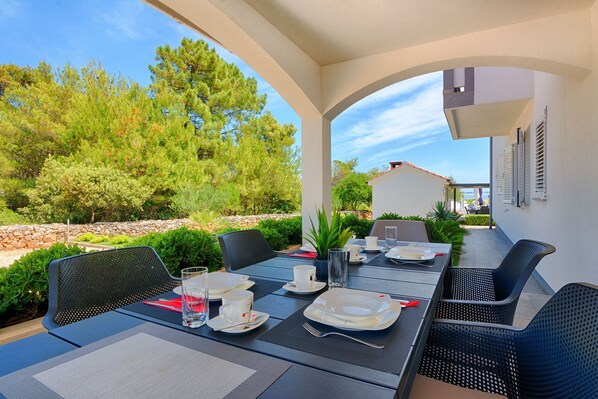 Outdoor dining