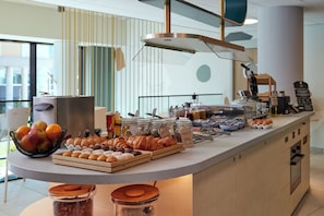 Breakfast buffet