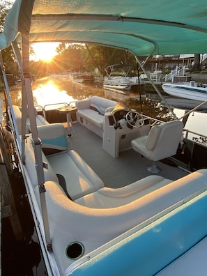 20' 2018 Pontoon Boat with 60hp outboard motor (extra charge for boat)