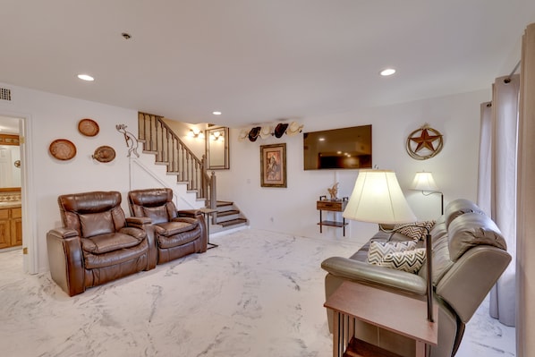 Lake Havasu City Vacation Rental | 3BR | 2BA | 1,200 Sq Ft | Steps Required