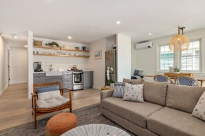 Living Room (3)