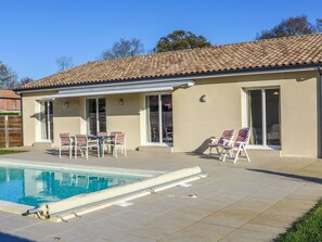 Propriété, Maison, Bâtiment, Domicile, Immobilier, Villa, Zone Résidentielle, Façade, Piscine, Chalet