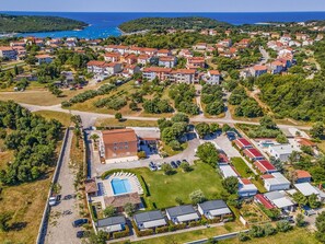 Building, Water, Plant, Sky, Land Lot, Urban Design, Tree, House, Neighbourhood, Leisure