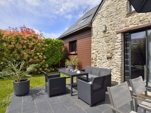 Plante, Propriété, Bâtiment, Paysage Naturel, Arbre, Lot Terre, Maison, Chalet, Paysage, Zone Résidentielle