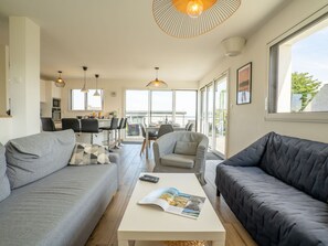 Tabelle, Couch, Möbel, Komfort, Azurblau, Fenster, Interior Design, Gebäude, Wohnzimmer, Kissen