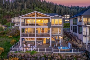 Neskape: A safe haven nestled on a cliff overlooking the crashing waves