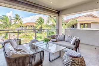 Welcome to Luana Villa 9D Oceanfront Resort , Upstairs, Mountain/Pool view