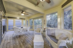 Screened In Porch