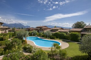 The first swimming pool of the residence.