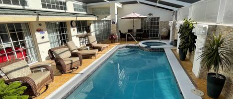 Fully Enclosed Lanai w/Pool 