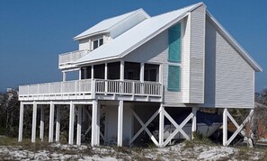 Big decks with screened in area for outside-dinning