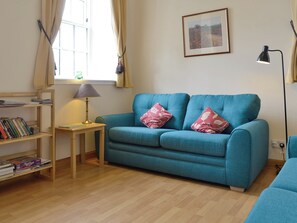 Light and airy living room | Cloud Howe - Arbuthnott Estate Cottages, Arbuthnott, near Stonehaven