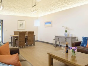 Attractive living and dining room | The Garden Room at Eudon George, Eudon George, near Bridgnorth