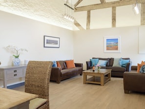 Spacious living and dining room | The Garden Room at Eudon George, Eudon George, near Bridgnorth