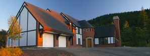 4800 square foot of luxury living on 1 acre.  