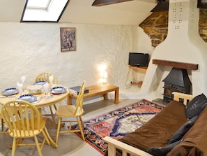 Living room/dining room | Lewannick Farm - Lewannick Stable, Holywell Bay, nr. Cubert